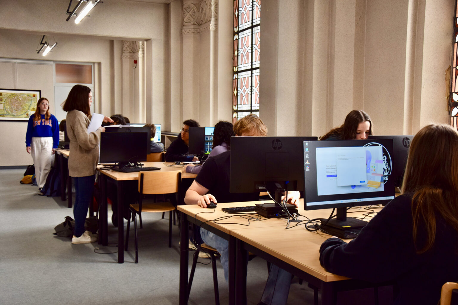 Classe d'étude du Collège Saint-Pierre à Uccle.